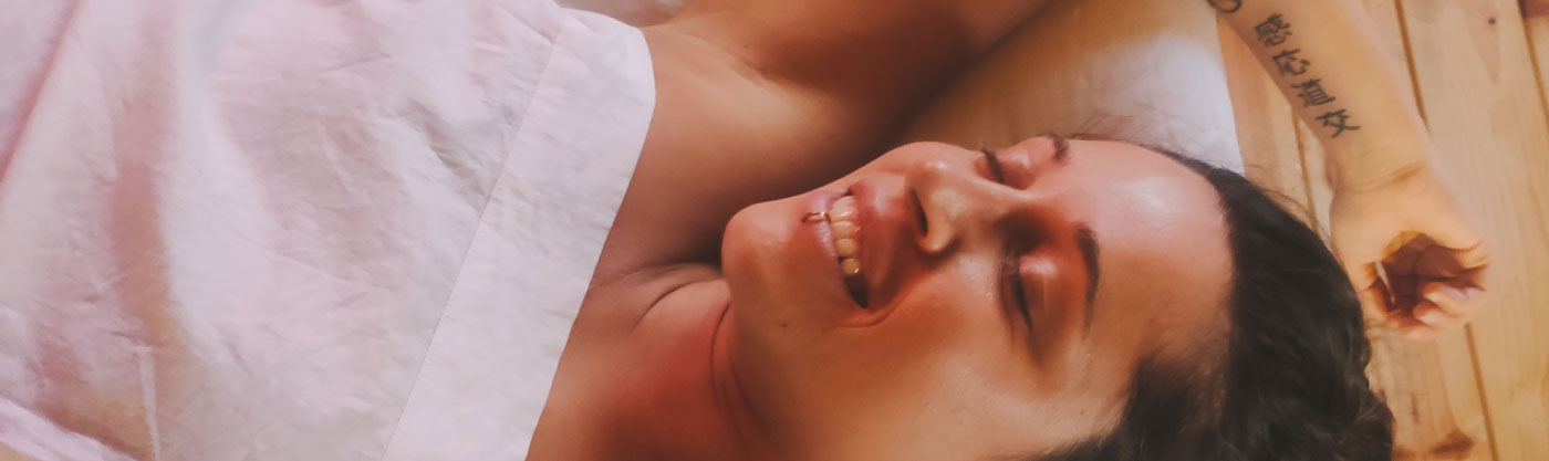 Escuela Masaje Californiano Barcelona Cursos Masaje californiano Barcelona curso básico