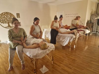 Masaje californiano curso básico intensivo de semana santa en Barcelona